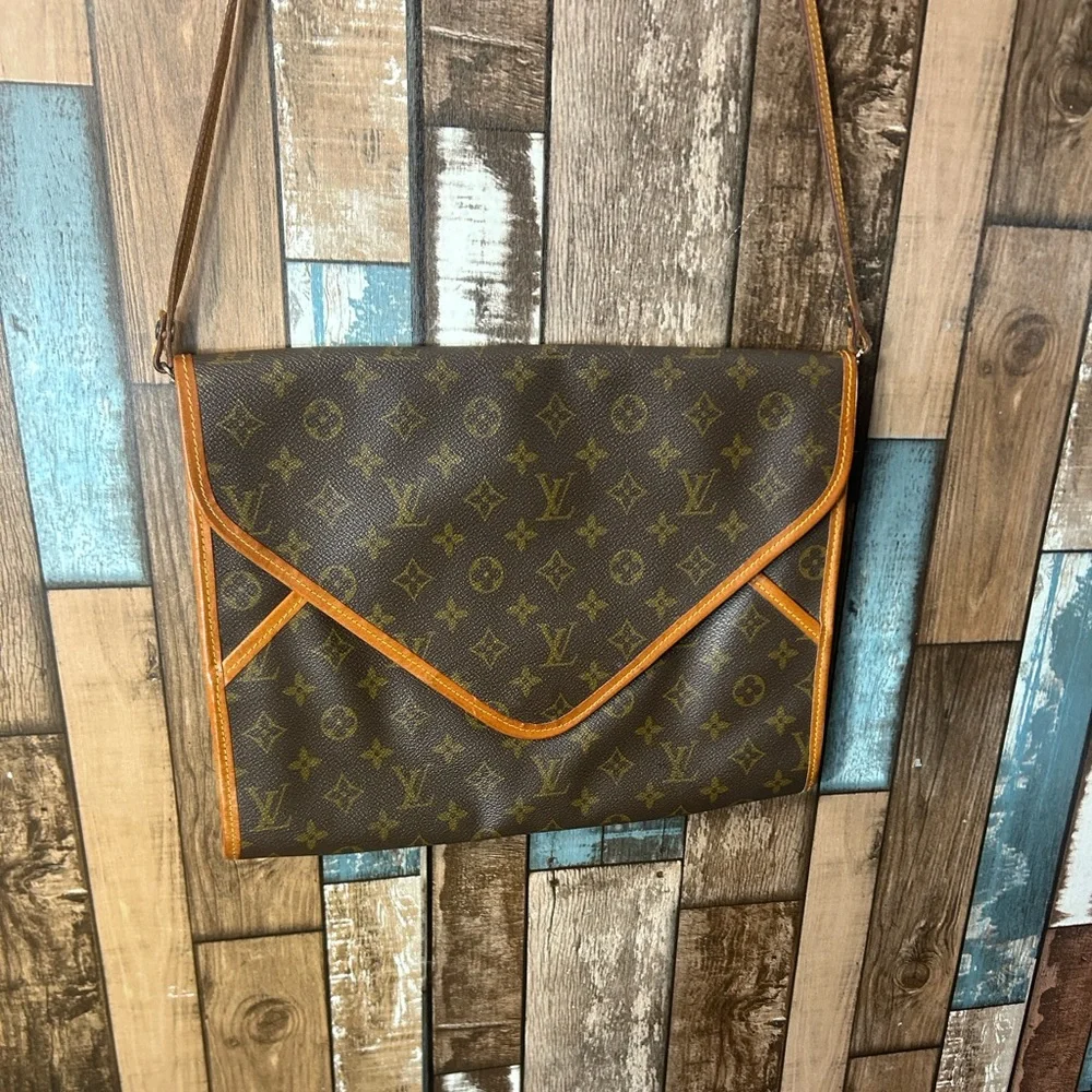 Louis Vuitton Monogram Bel Air handbag - Picture 2 of 16